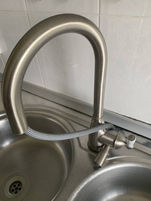 Torneira  de cozinha com mangueira extensivel