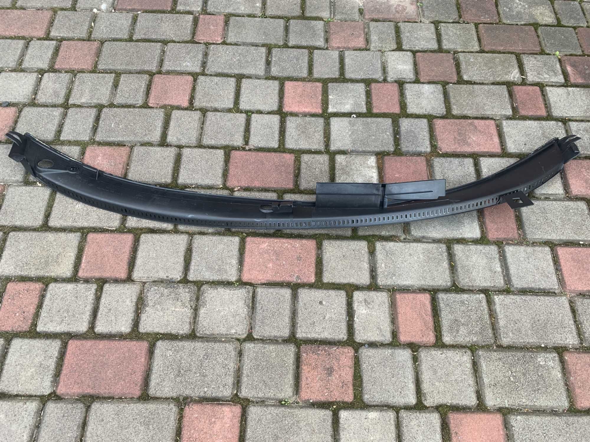 Накладка під лобове скло (жабо) Volkswagen B5