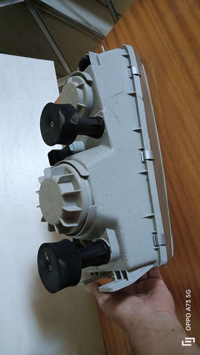 Farol Hyundai h100 ótica DEPO 1996 Esq