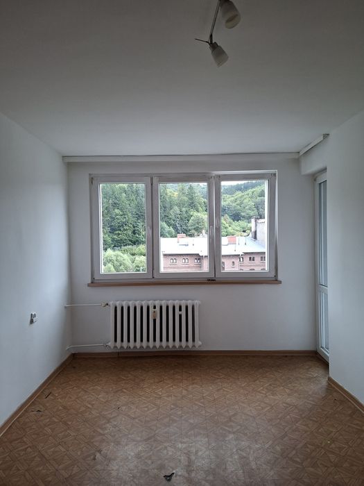 Na sprzedaż: 2-pokojowe mieszkanie 36 m² z pięknym widokiem – Głuszyca