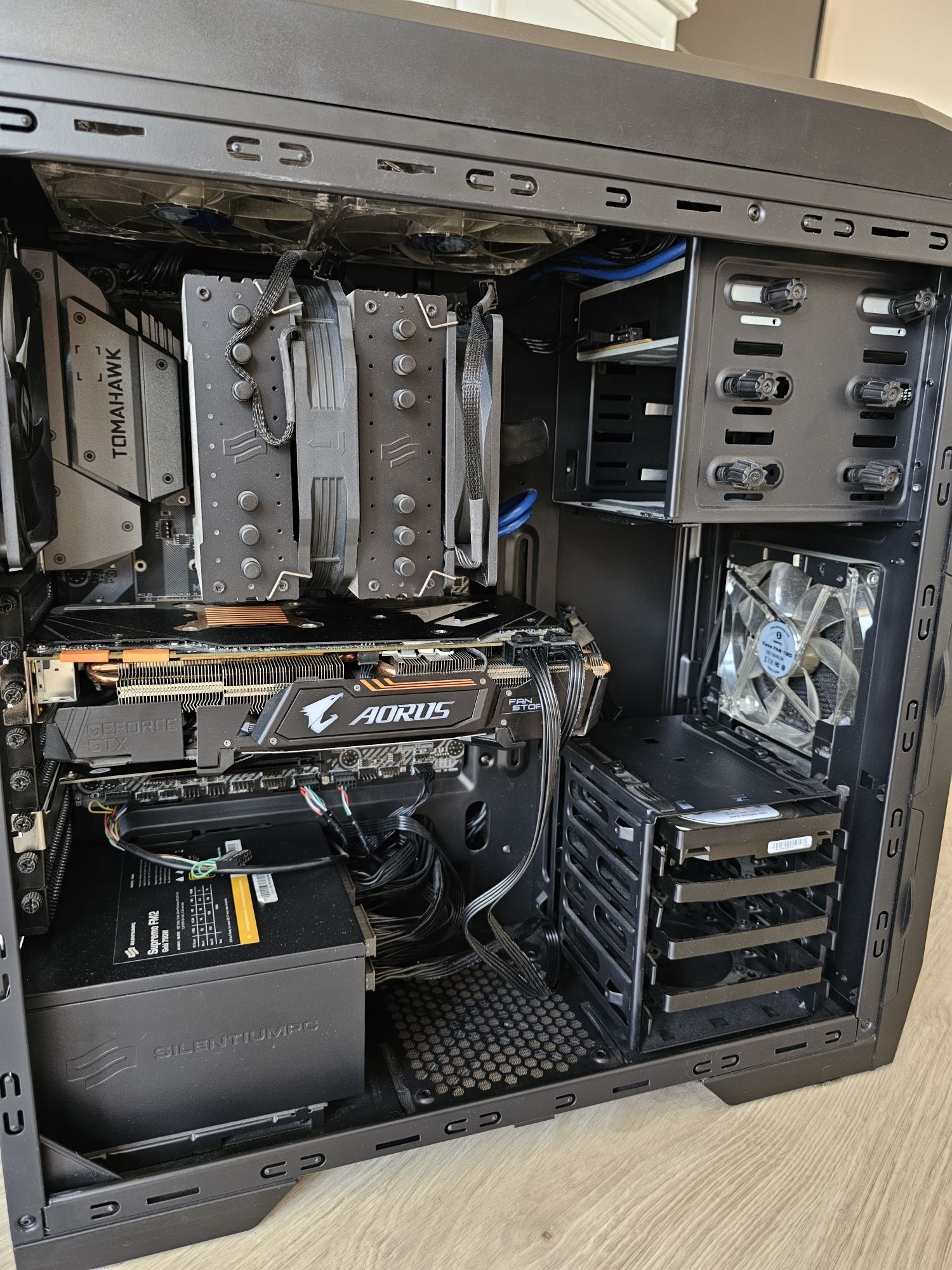 PC i7 9700K, 32GB DDR4, GTX 1080Ti, MSI MAG Z390 TOMAHAWK