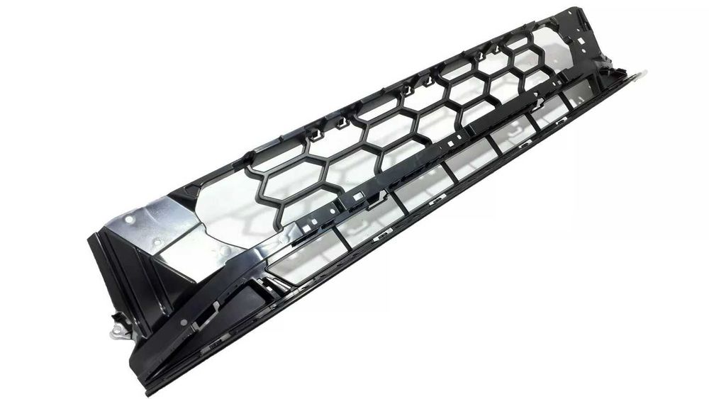 AUDI A4 S4 B9 Центральна нижня решітка бампера 8W0.807.683.F