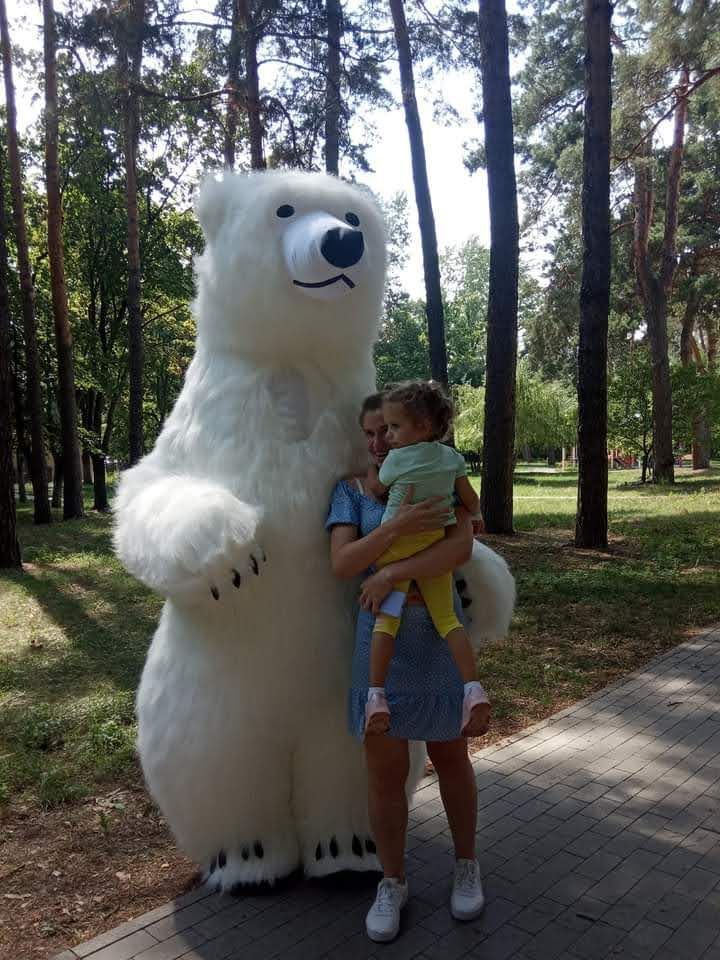 Привітання Білого Ведмедика. Замовити Великого Ведмедя на свято Київ