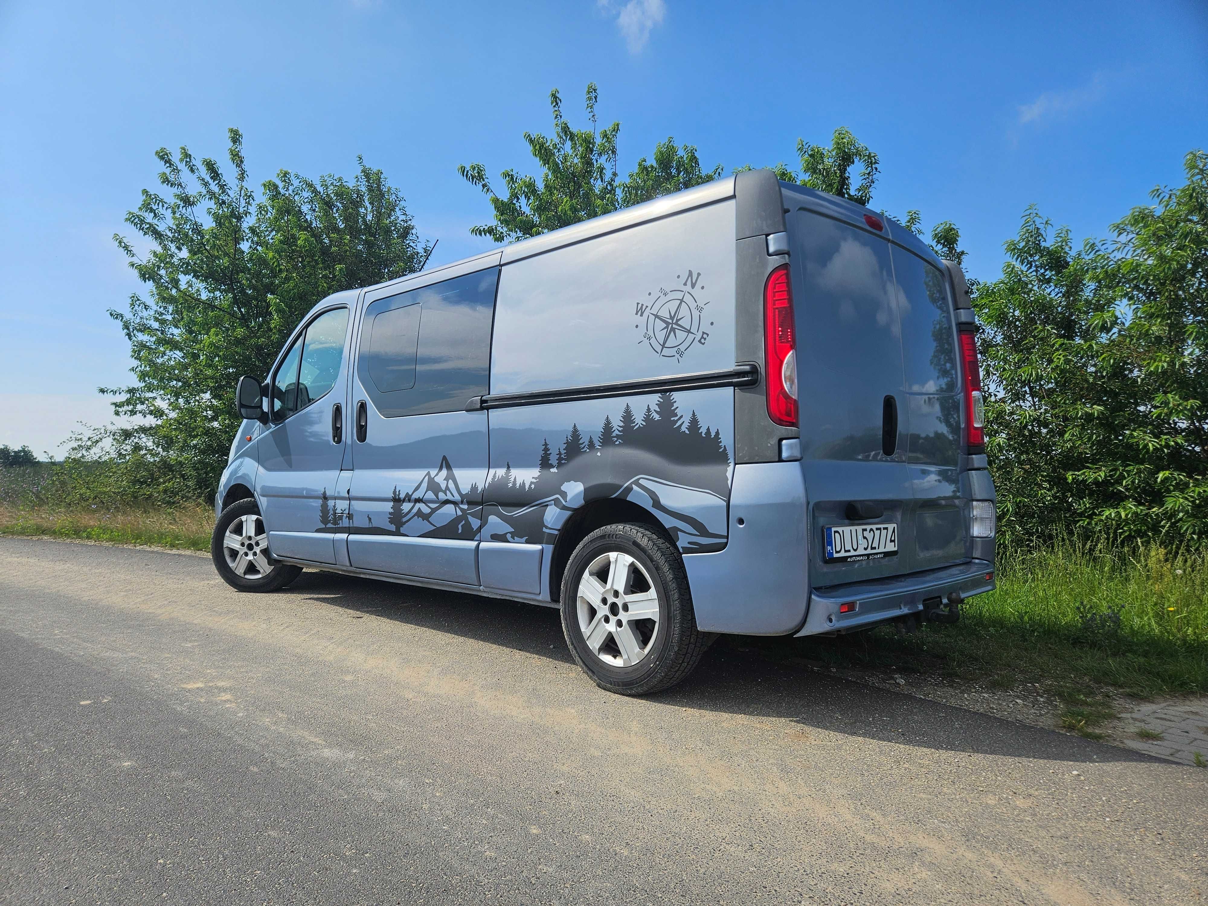 Opel vivaro 2.5 brygadówka 5 os. Klima