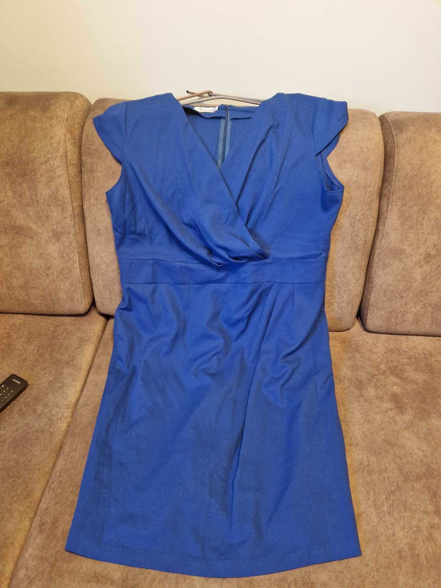 Sukienka rozmiar 50 w kolorze chabrowym