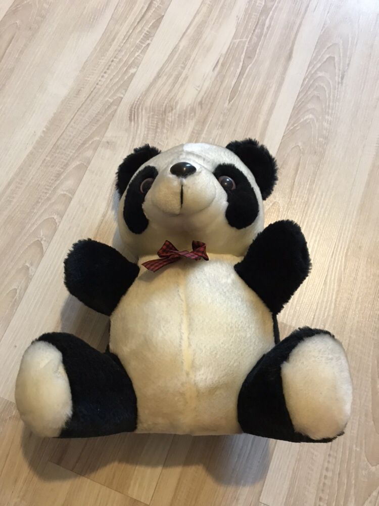 Maskotka mis Panda 30 cm z mozliwoscia włozenia dłoni i ruszania nią