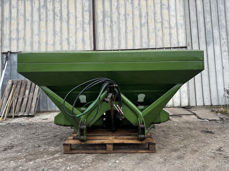 Rozsiewacz nawozu Amazone ZA-U 1001