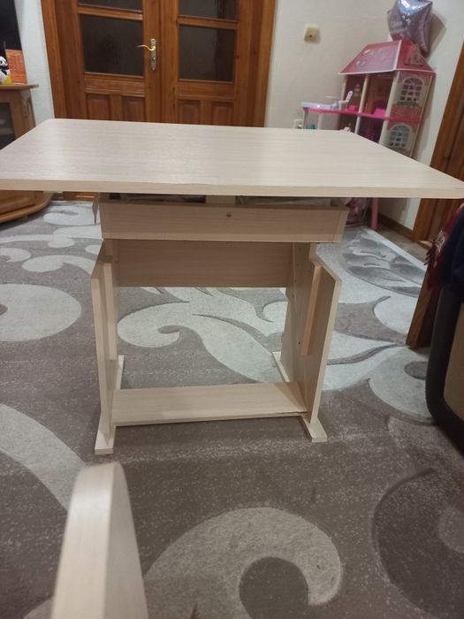 Портал стіл стілець