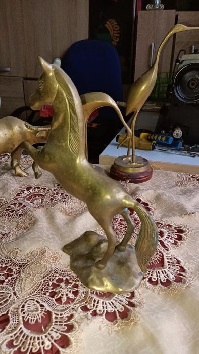 Duża mosiężna figurka koń Mustang