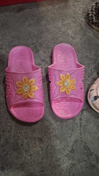 Шляпки  дитячі рожеві