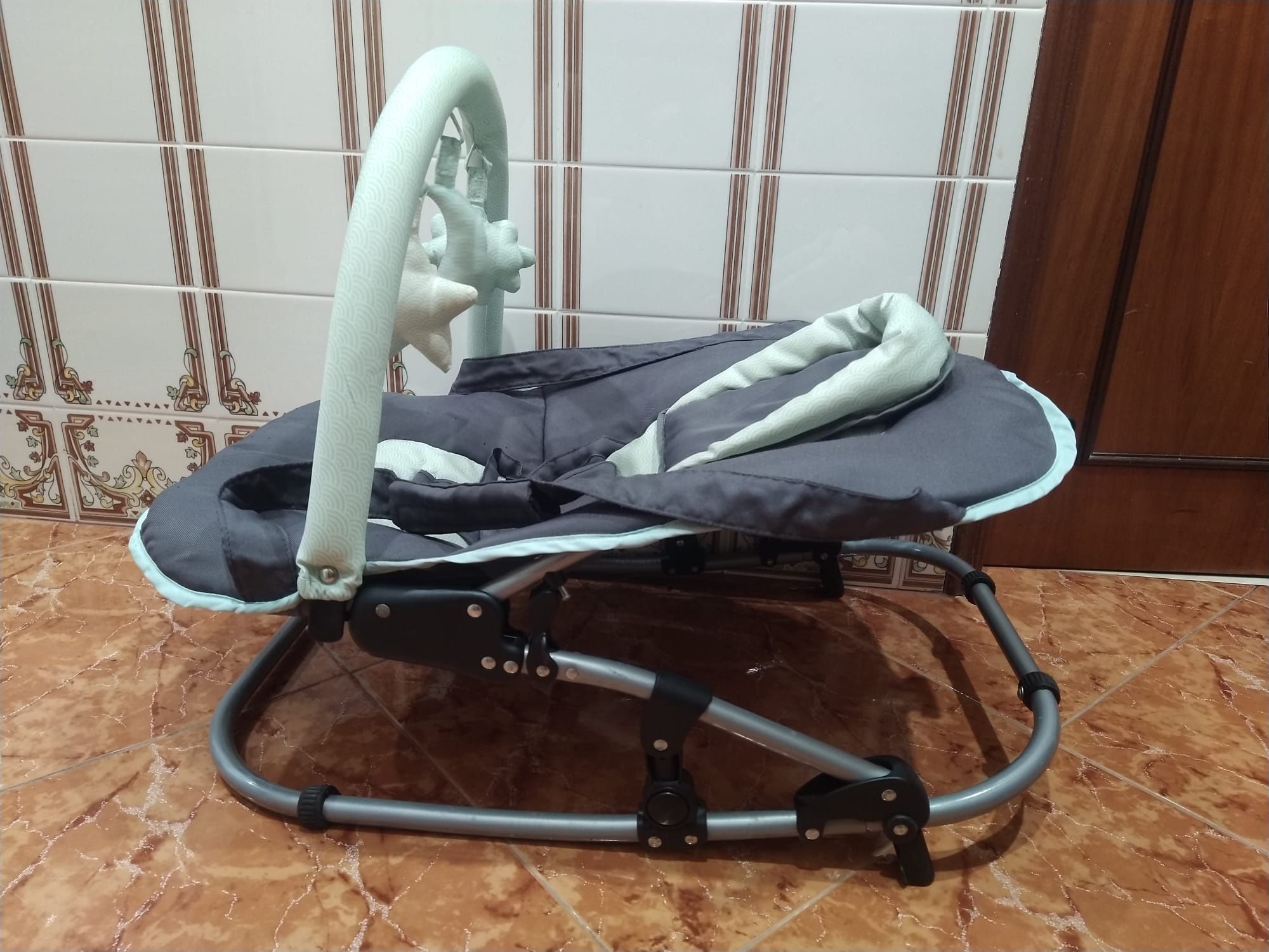 Espreguiçadeira para bebé casa quarto apartamento vivenda carro.