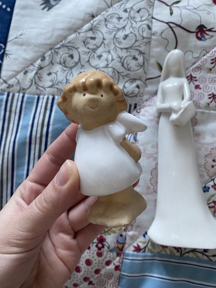 Figurka mały anioł ceramika dekoracja aniołek ozdoba świąteczna