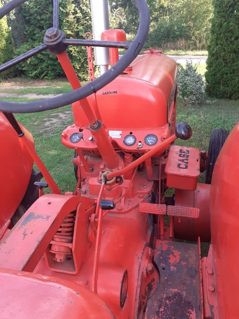 Traktor zabytkowy CASE D benzyna