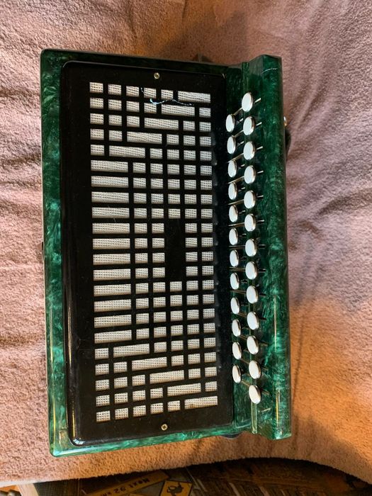 Гармонь Вятская в идеальном состоянии