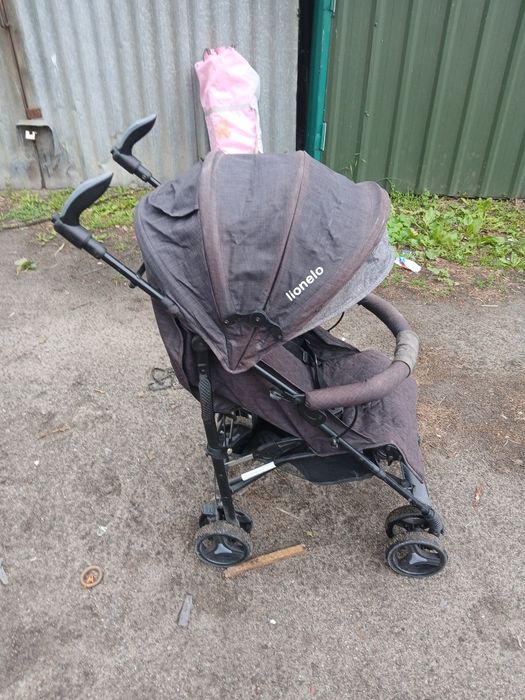 Szara spacerowka Lionelowi i