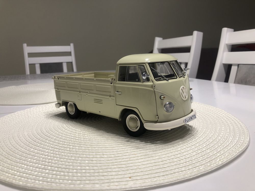 Volkswagen T1 Pritsche Schuco 1/18