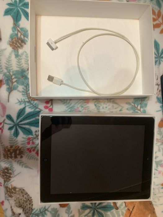 Продам другий Айпад