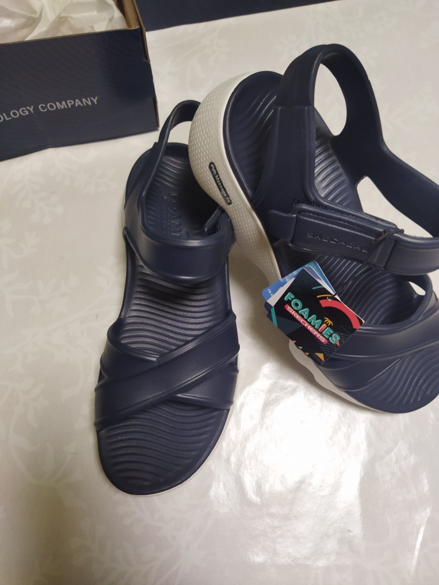 Сандалі жіночі Skechers 38р