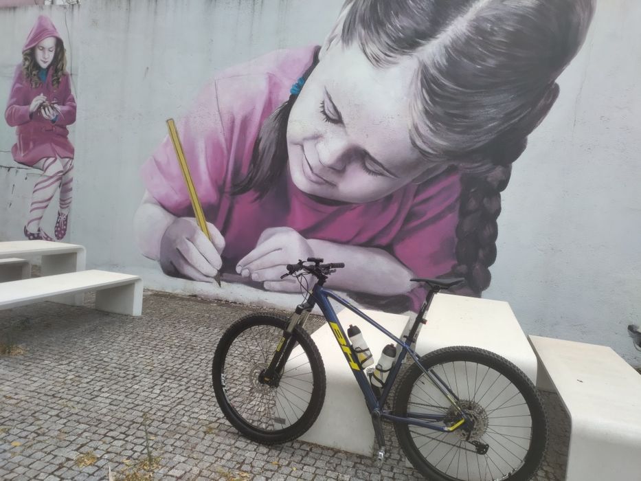 Vendo bicicleta btt BH roda 29