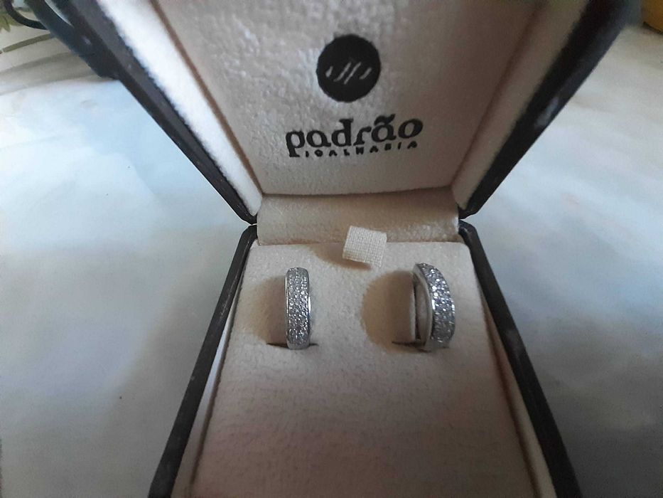 Brincos prata contrastada e zircónias, NOVOS