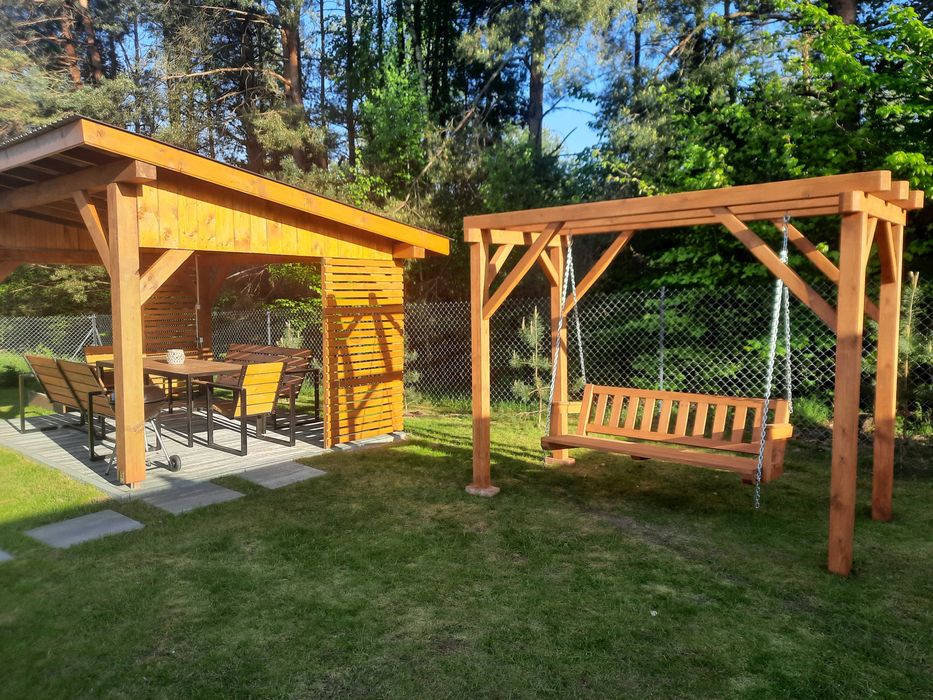 Domek przy lesie na Roztoczu.