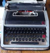Maquina de escrever antiga original marca olivett