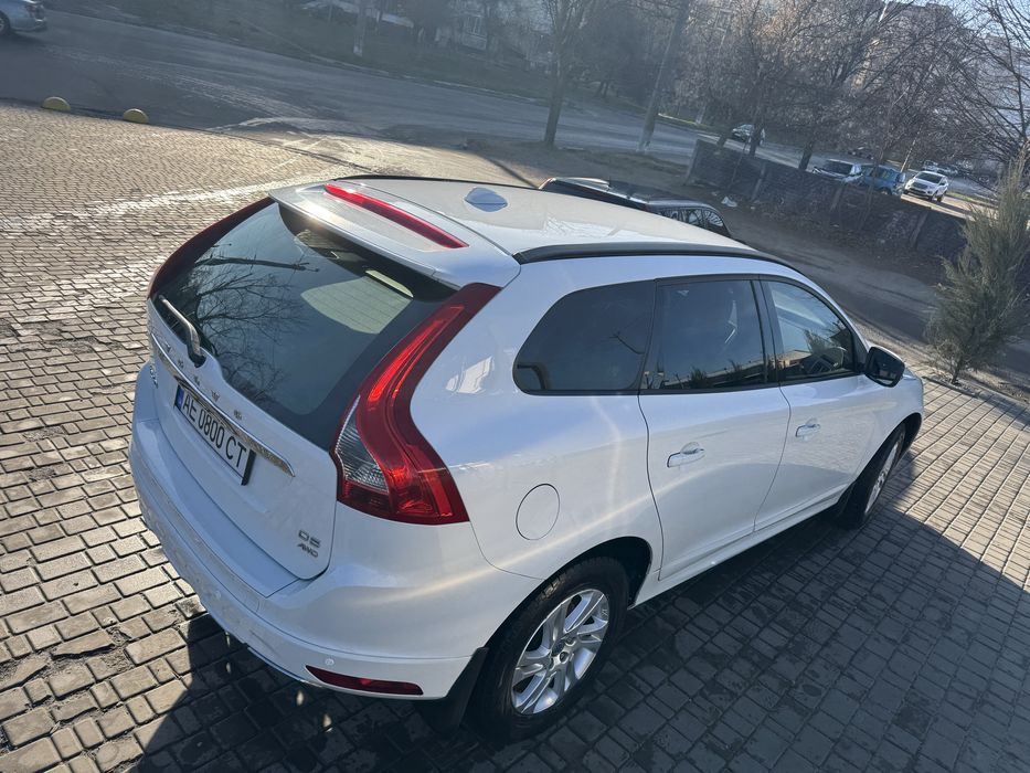 Вольво хс60 D5 2013 2,4 дизель