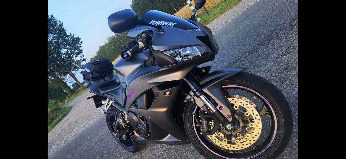 Honda CBR600RR PC40
