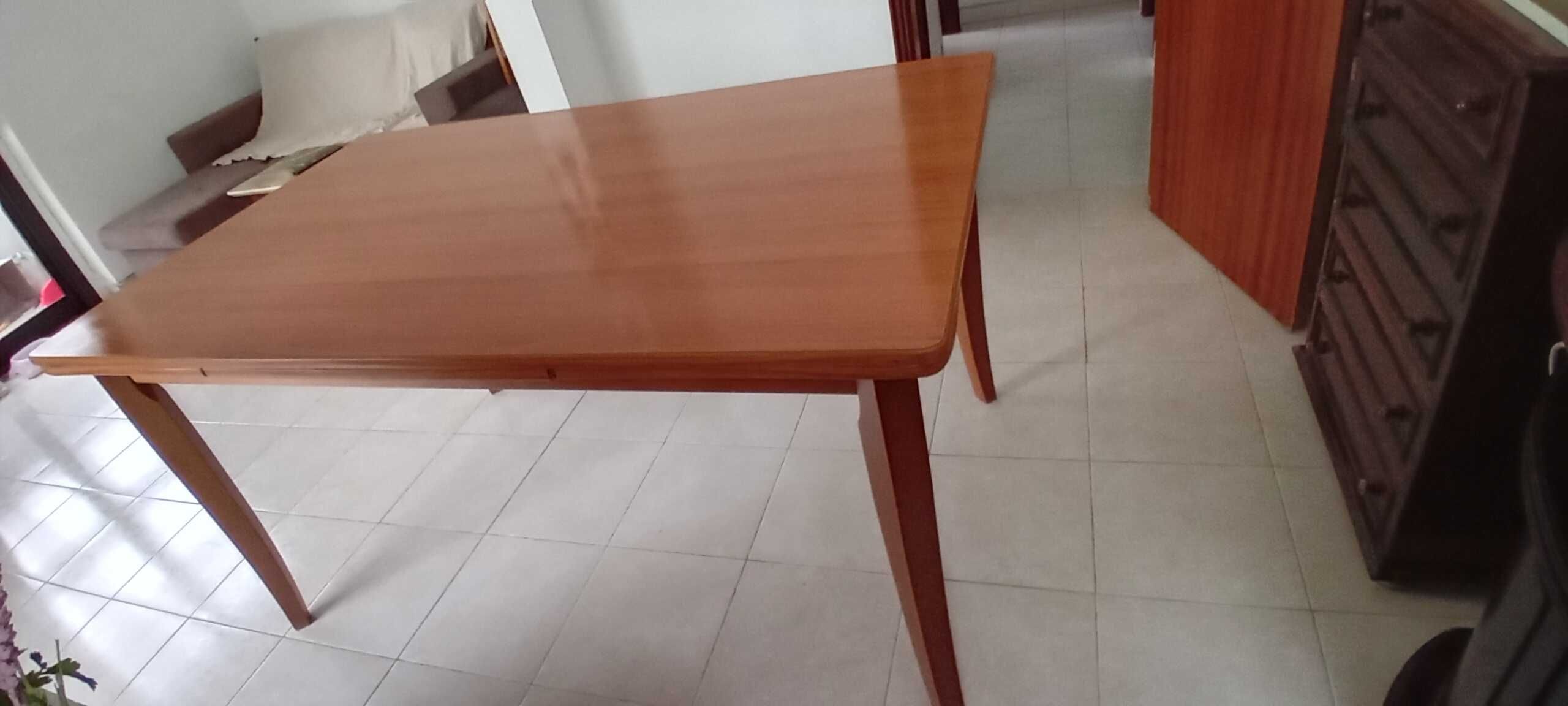 Mesa sala de jantar