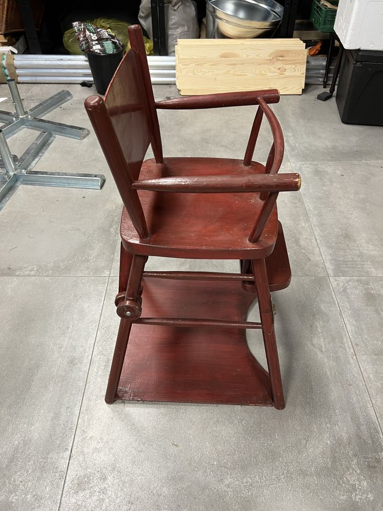 Krzesłko do karmienia retro drewniane