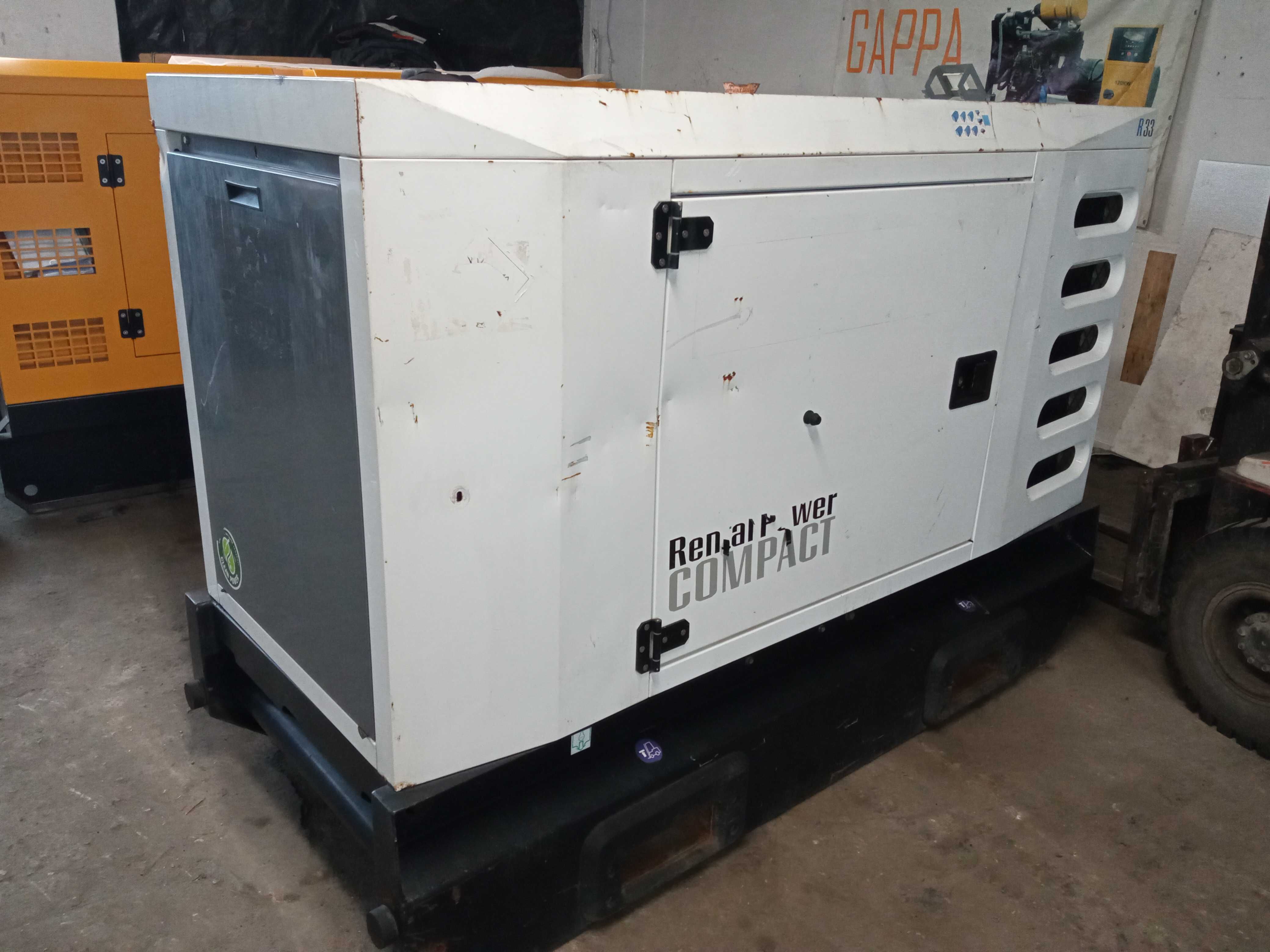 Agregat Prądotwórczy SDMO R33 32kVA 2014r. 6186mth