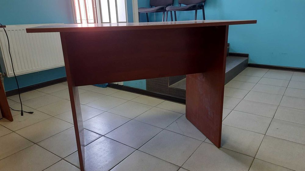 Стіл письмовий (самовивіз Дніпро) стан б/у