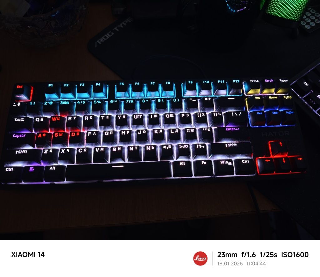 Продам клавиатуру Hator RockFall Mecha TKL 2.