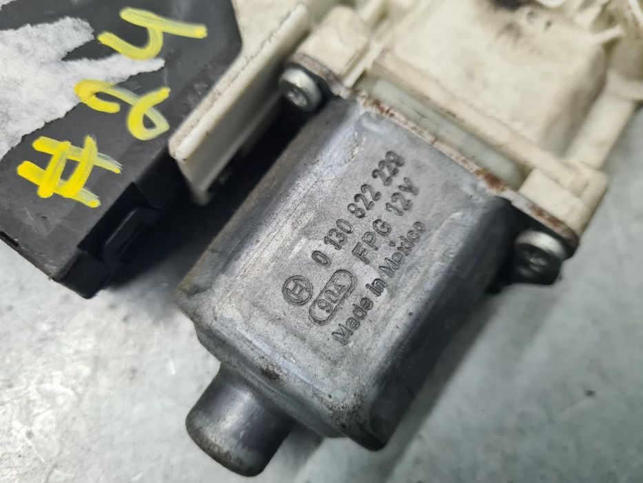 Motor vidro frente direito VOLKSWAGEN Golf V (1K1)