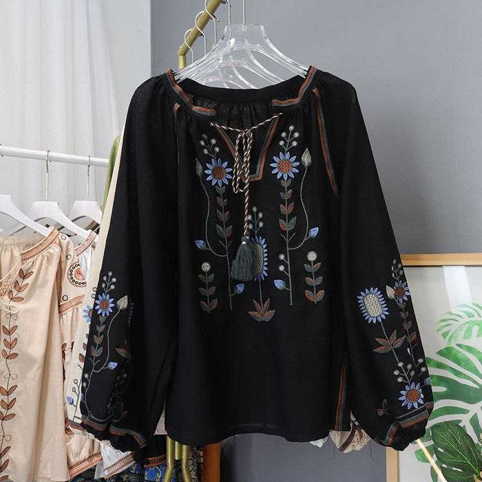 Жіноча вишиванка S-M. Бавовняна вишита сорочка