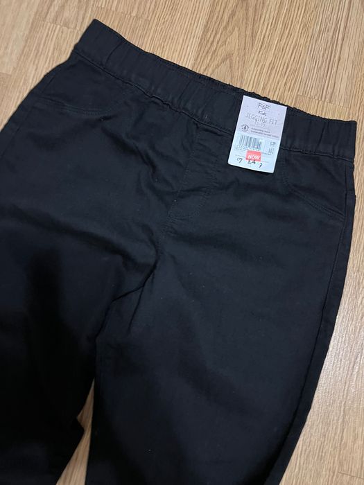 Штани , джинси стрейч-котон на хлопчика на резинці . 134