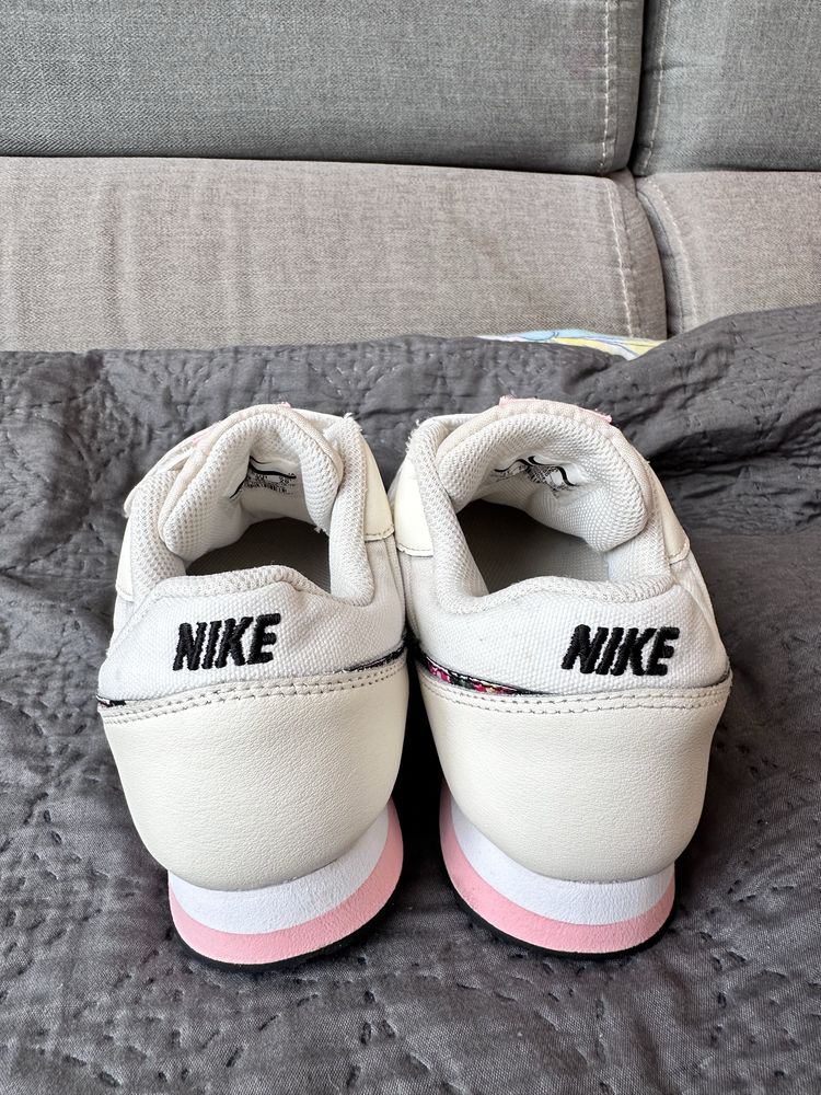 Buty sportowe Nike r.32 (20,8 cm)