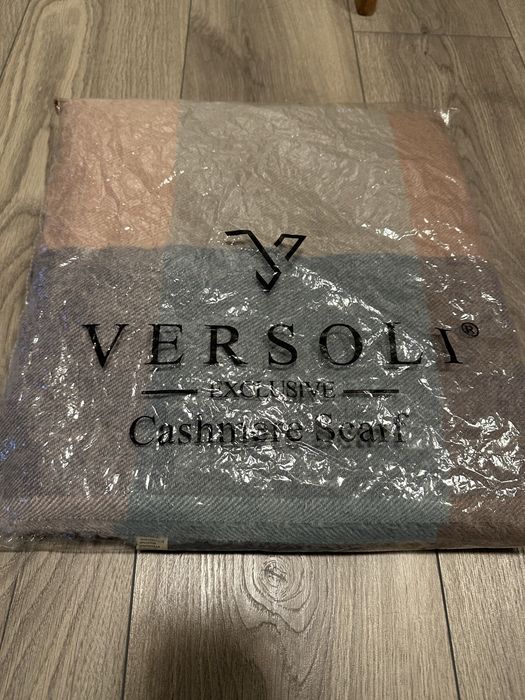 Жіноча шаль (шарф)