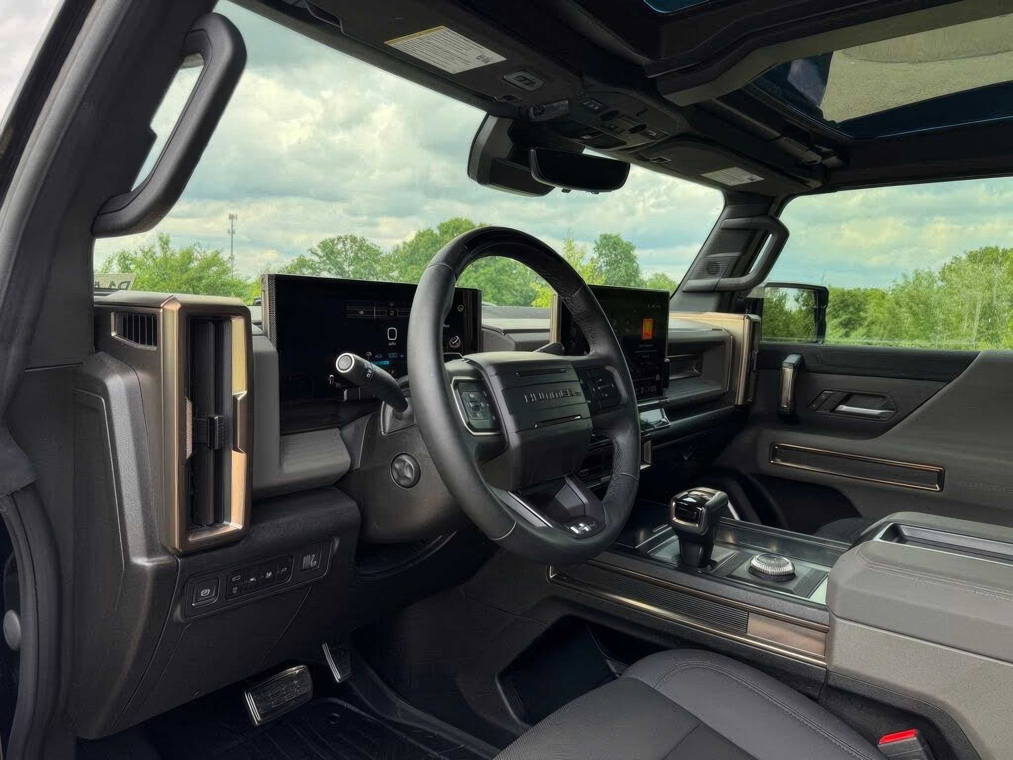 2024  Hummer  EV