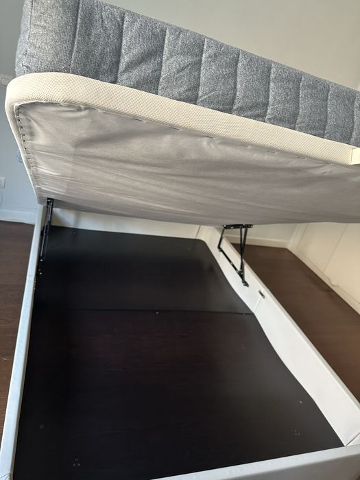 Cama com estrado elevatorio 140x200