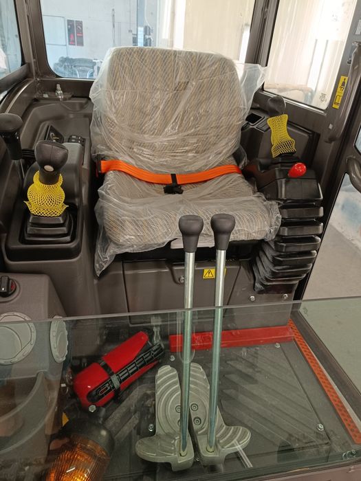 Minikoparka Volvo EC18 Nowa 3 Łyżki + Uchylna Cat301. Kubota BOBCAT