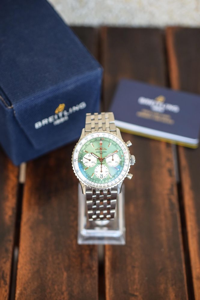 Breitling Navitimer B01 Chronograph - Full Set
