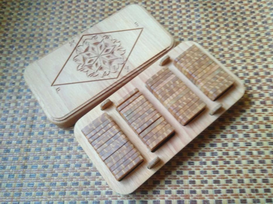 Алатырь-руны (набор со шкатулкой) (55 рун)