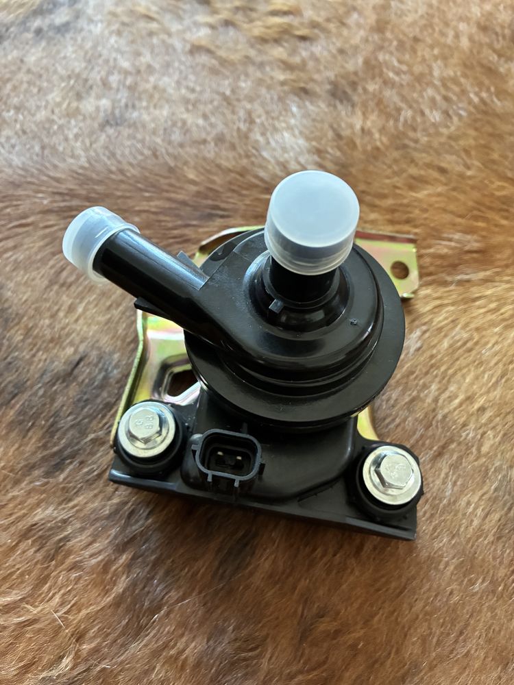 Pompa wody falownika TOYOTA PRIUS 1.5 04000    32528