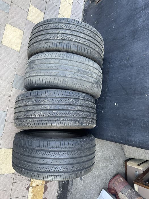 Продам шини розмір 245/40 18R