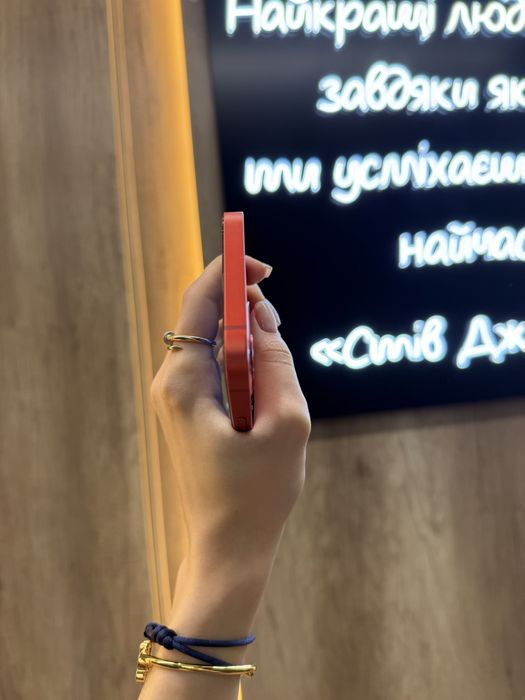Used IPHONE 12 128 Red Neverlock Костюшка,5 igrand
