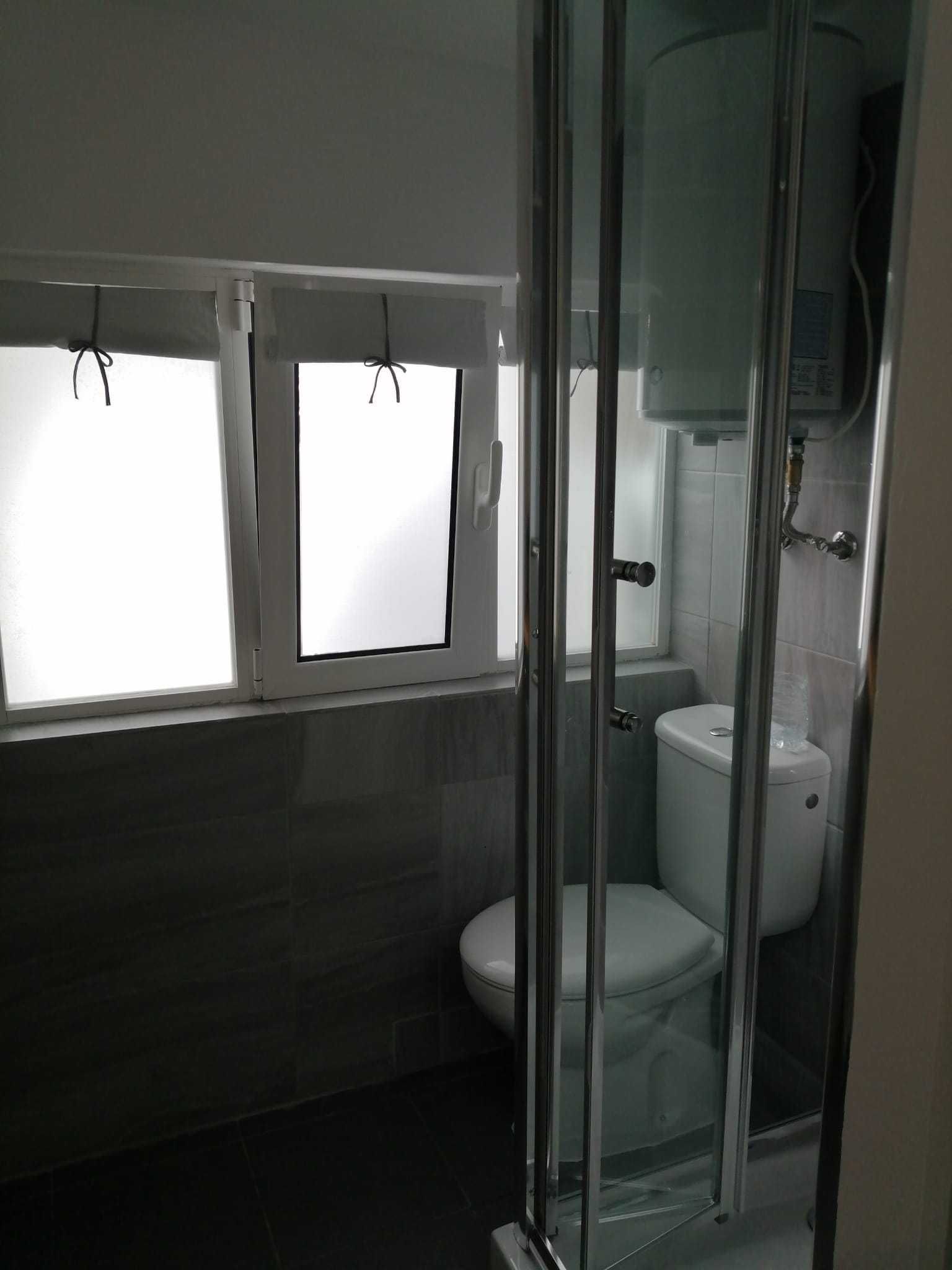 ALUGO QUARTO PARA ESTUDANTE