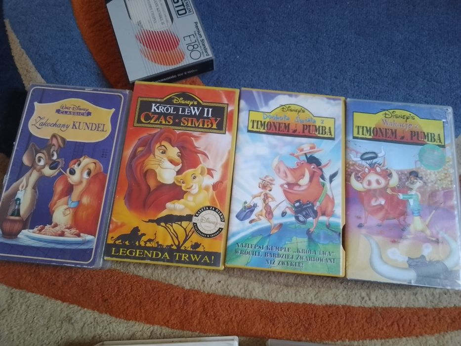 Kasety VHS 17 bajek i film