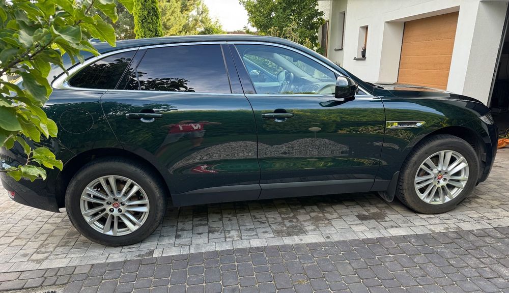 Jaguar F-Pace unikatowy kolor, garażowany, krajowy, serwis w ASO, niski przebieg
