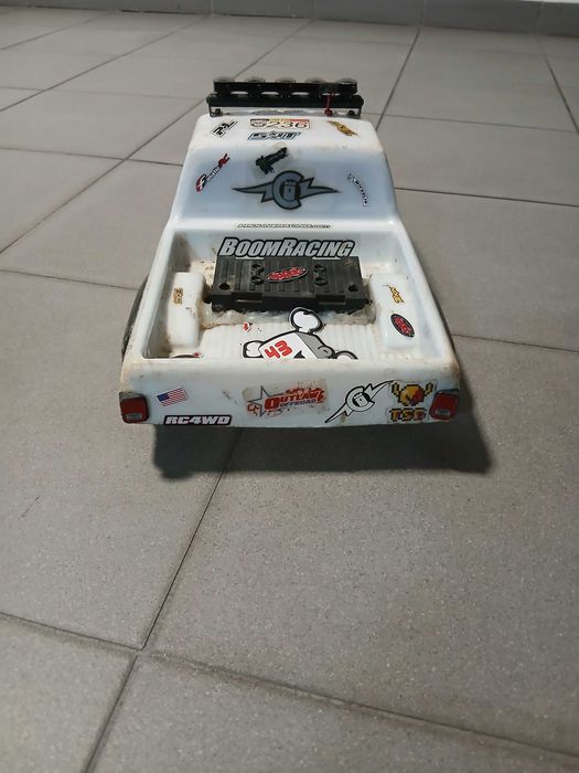 Vendo body rc crawler  com luzes